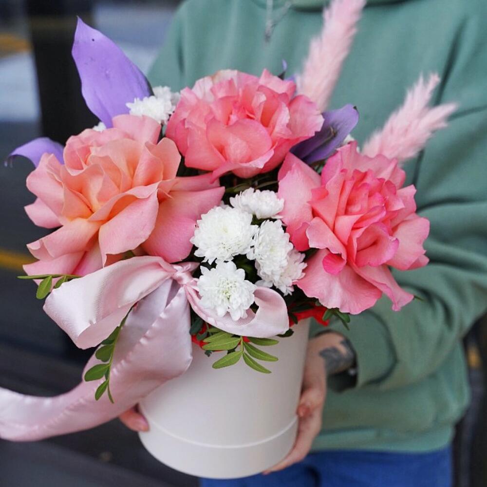 Шляпная коробка с французской розой Шляпная коробка с французской розой