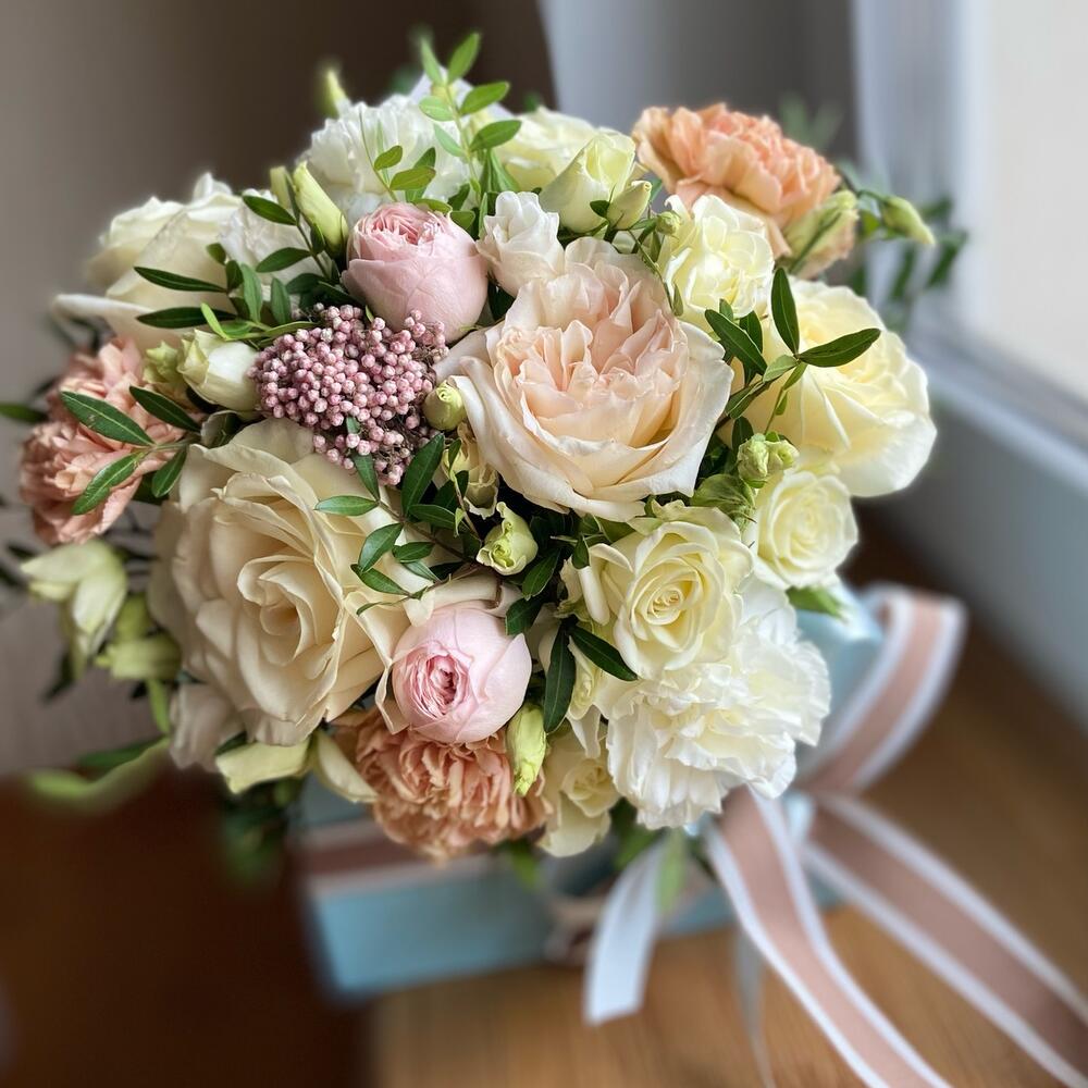 Пышная композиция в конверте